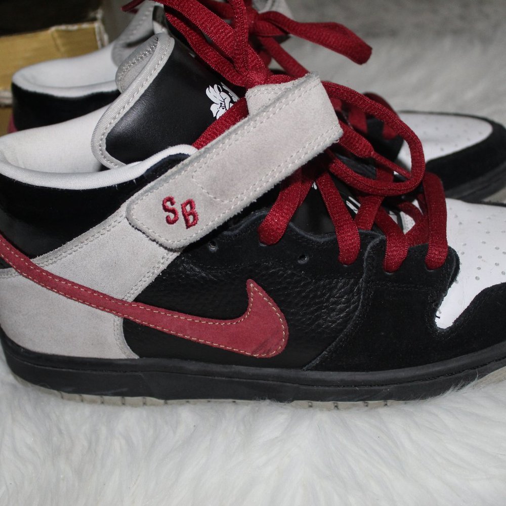Nike SB November Rain